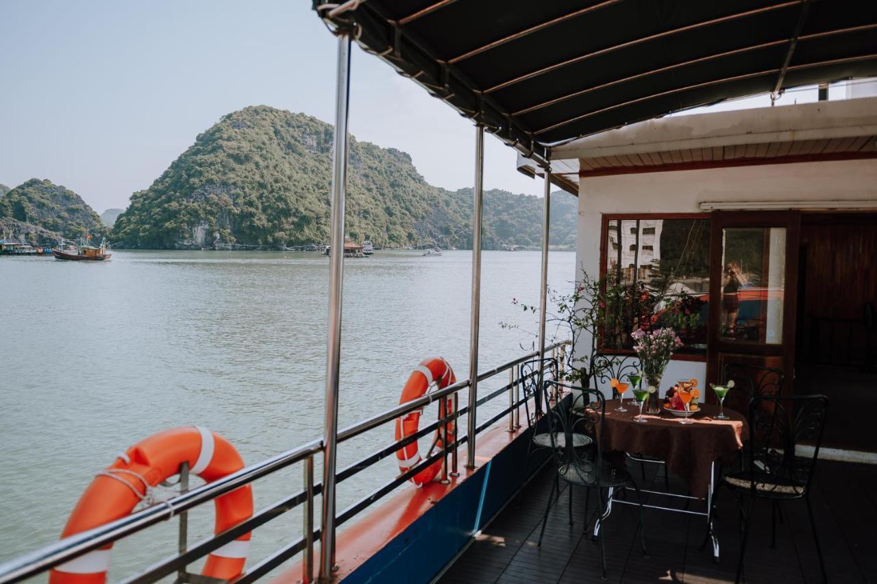 Cat Ba Bay Cruises Hotel Dong Khe Sau Екстериор снимка