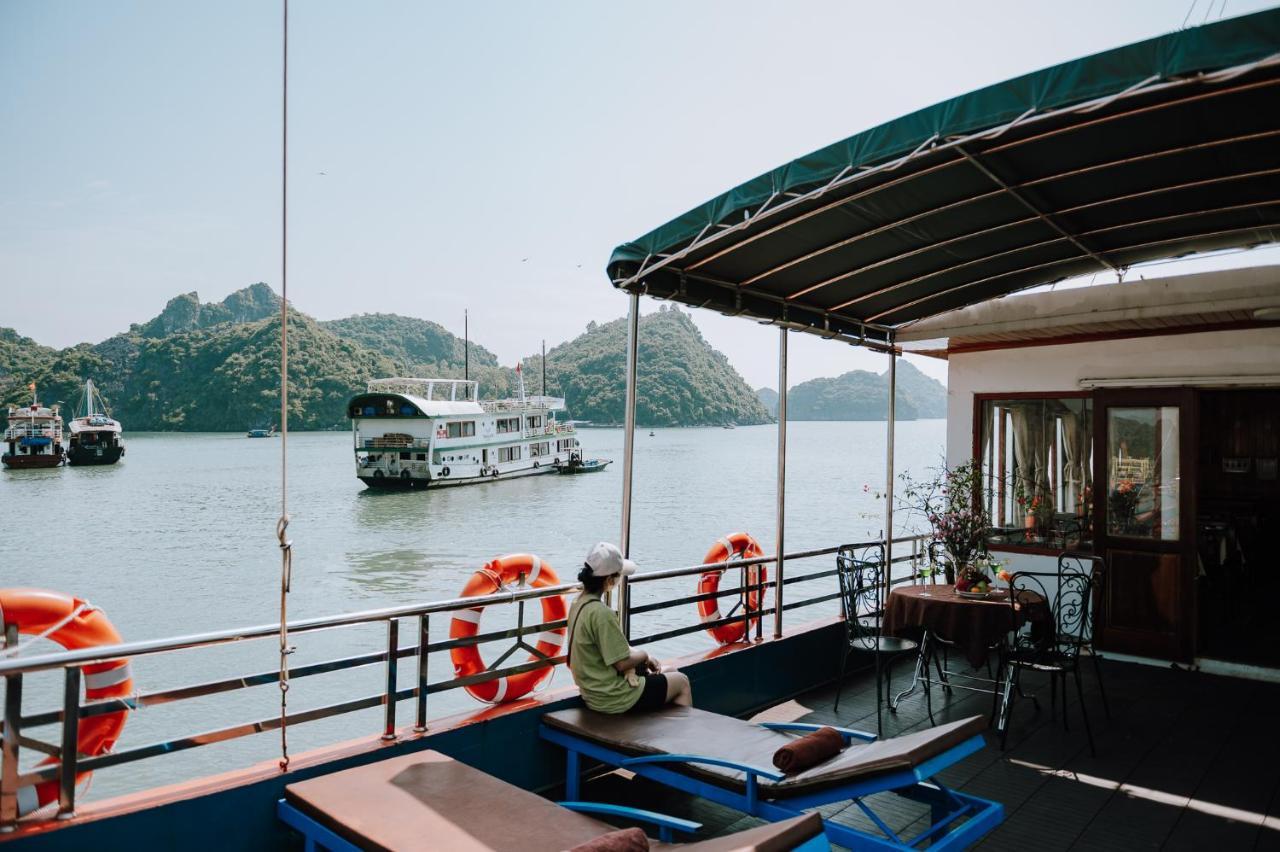 Cat Ba Bay Cruises Hotel Dong Khe Sau Екстериор снимка