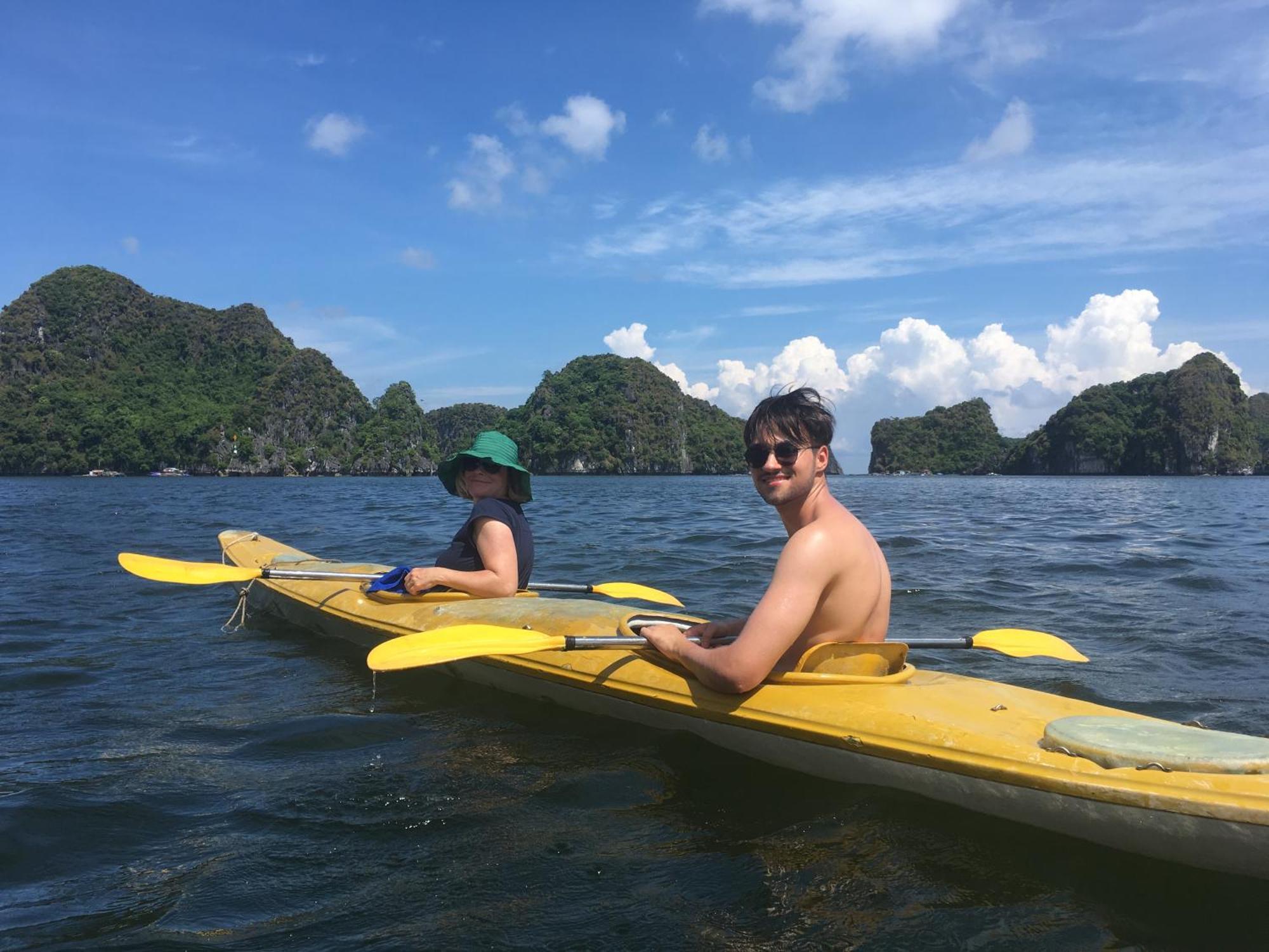 Cat Ba Bay Cruises Hotel Dong Khe Sau Екстериор снимка