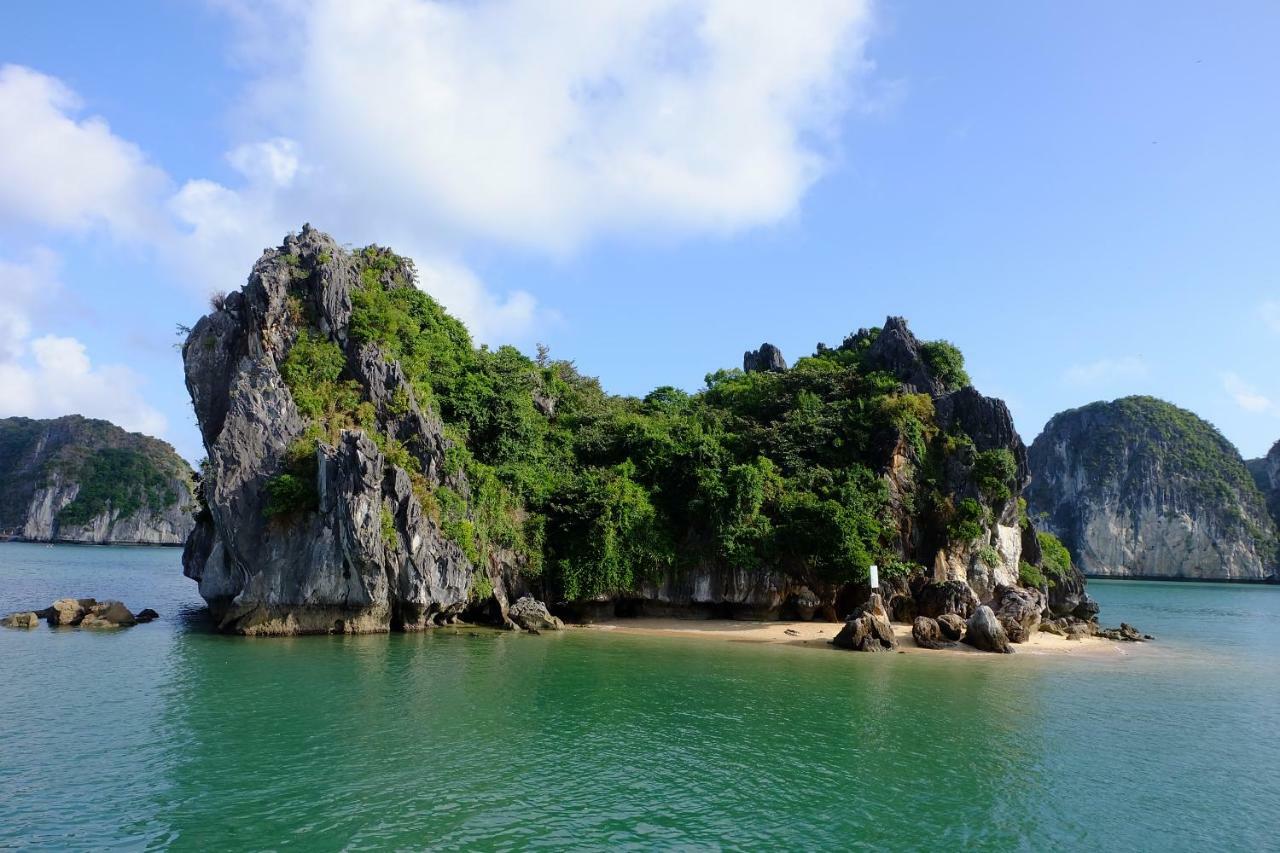 Cat Ba Bay Cruises Hotel Dong Khe Sau Екстериор снимка